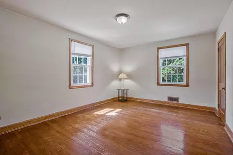 Bedroom - 4708 Hamilton Ave, Baltimore, MD 21206 photo 2 of 6