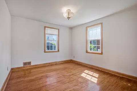 Bedroom - 4708 Hamilton Ave, Baltimore, MD 21206 photo 5 of 6