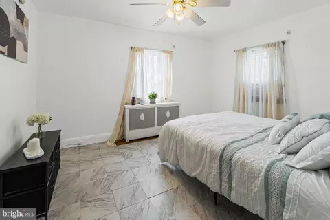 Bedroom - 4701 Mannasota Ave, Baltimore, MD 21206 photo 3 of 4