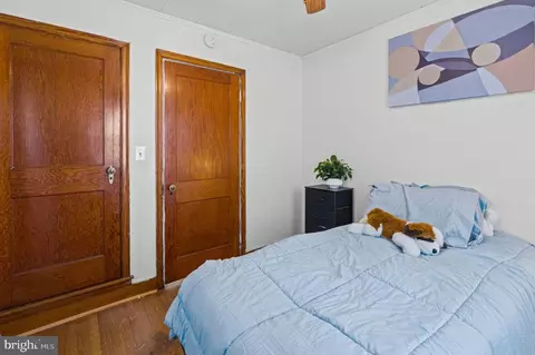 Bedroom - 4701 Mannasota Ave, Baltimore, MD 21206 photo 4 of 4