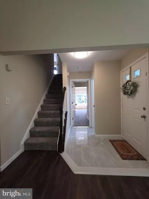 Entry Way - 4524 Saint Thomas Ave, Baltimore, MD 21206 photo 11 of 11
