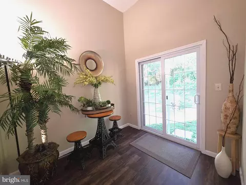 Entry Way - 4524 Saint Thomas Ave, Baltimore, MD 21206 photo 5 of 5