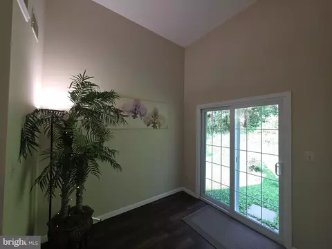 Entry Way - 4524 Saint Thomas Ave, Baltimore, MD 21206 photo 13 of 13