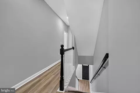 Entry Way - 1006 E Preston St, Baltimore, MD 21202 photo 7 of 11