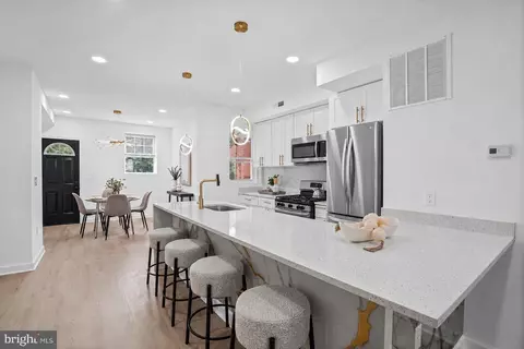 Kitchen - 21 S Monastery Ave, Baltimore, MD 21229 photo 2 of 4
