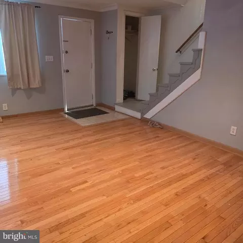 Entry Way - 4330 Dewey Ave, Baltimore, MD 21211 photo 1 of 6