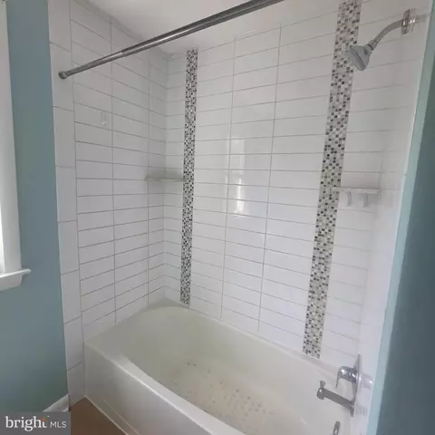 Bath - 4330 Dewey Ave, Baltimore, MD 21211 photo 1 of 1