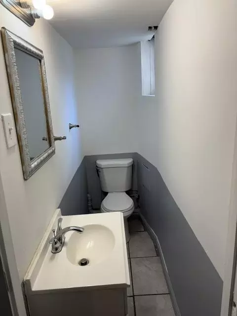 Bath - 5423 Crismer Ave, Baltimore, MD 21215 photo 3 of 3