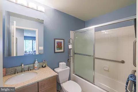 Bath - 6350 Red Cedar Pl #405, Baltimore, MD 21209 photo 1 of 3