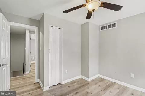Entry Way - 111 E Fort Ave, Baltimore, MD 21230 photo 8 of 12