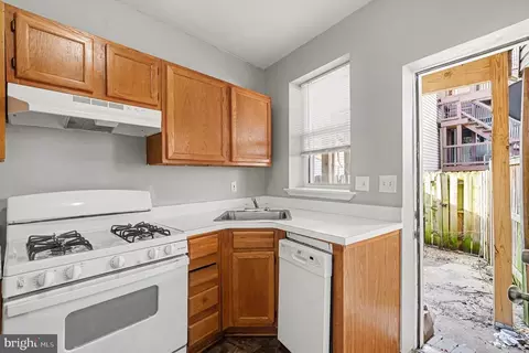 Kitchen - 613 Harvey St, Baltimore, MD 21230 photo 1 of 2