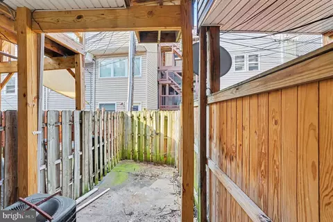 Exterior - 613 Harvey St, Baltimore, MD 21230 photo 4 of 8