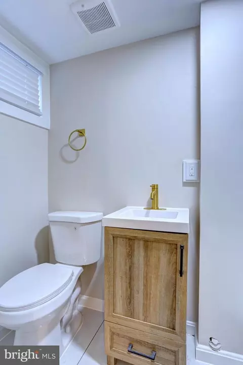 Bath - 3620 Erdman Ave, Baltimore, MD 21213 photo 3 of 3