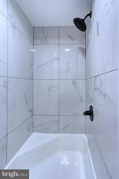 Bath - 3620 Erdman Ave, Baltimore, MD 21213 photo 2 of 3