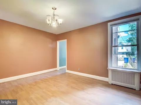 Living - 4326 Berger Ave, Baltimore, MD 21206 photo 7 of 10