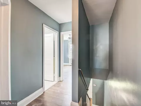 Entry Way - 4326 Berger Ave, Baltimore, MD 21206 photo 2 of 4