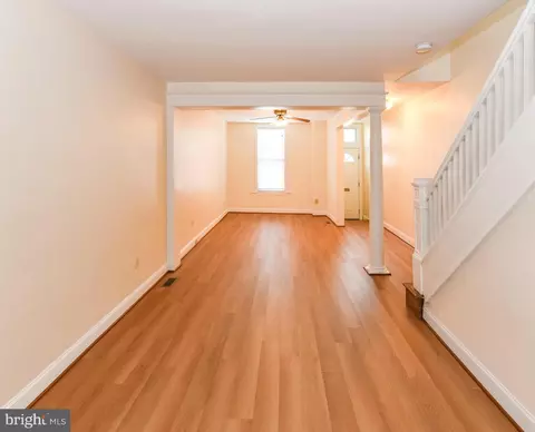 Living - 516 S Highland Ave, Baltimore, MD 21224 photo 3 of 5