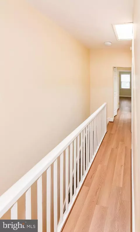 Entry Way - 516 S Highland Ave, Baltimore, MD 21224 photo 3 of 3