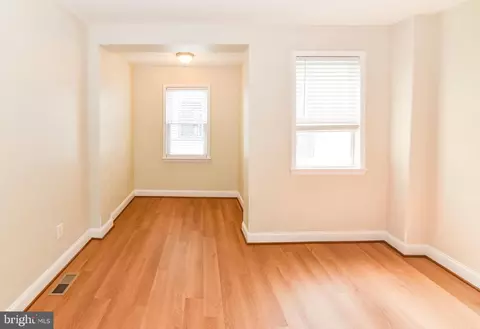 Living - 516 S Highland Ave, Baltimore, MD 21224 photo 5 of 5
