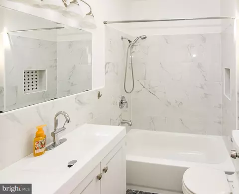 Bath - 516 S Highland Ave, Baltimore, MD 21224 photo 1 of 3