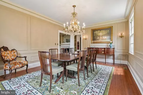 Dining - 2209 Ken Oak Rd, Baltimore, MD 21209 photo 2 of 2