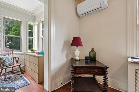 Entry Way - 2209 Ken Oak Rd, Baltimore, MD 21209 photo 13 of 15