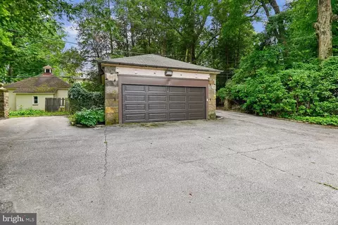 Exterior - 2209 Ken Oak Rd, Baltimore, MD 21209 photo 9 of 18