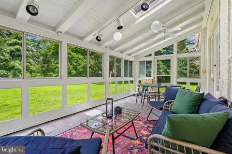 Exterior - 2209 Ken Oak Rd, Baltimore, MD 21209 photo 7 of 18