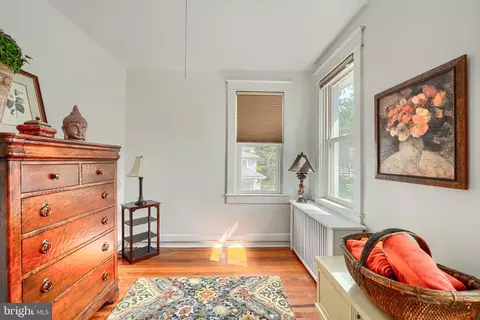 Bedroom - 3106 Parkside Dr, Baltimore, MD 21214 photo 7 of 8
