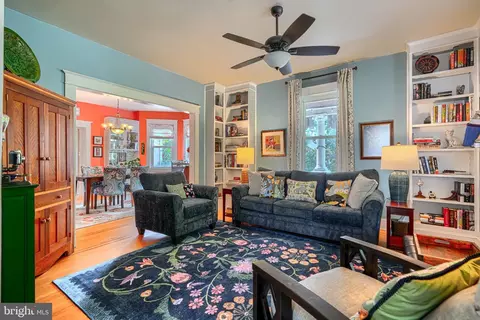 Living - 3106 Parkside Dr, Baltimore, MD 21214 photo 1 of 4
