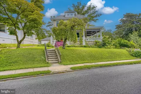 Exterior - 3106 Parkside Dr, Baltimore, MD 21214 photo 2 of 17