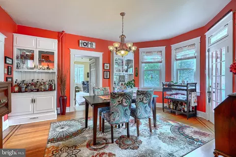 Dining - 3106 Parkside Dr, Baltimore, MD 21214 photo 1 of 4