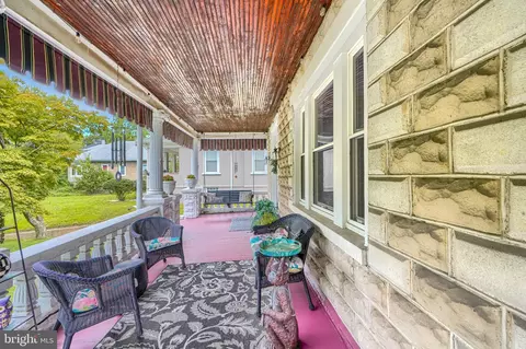 Exterior - 3106 Parkside Dr, Baltimore, MD 21214 photo 8 of 17