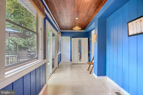 Entry Way - 5313 Tramore Rd, Baltimore, MD 21214 photo 1 of 3
