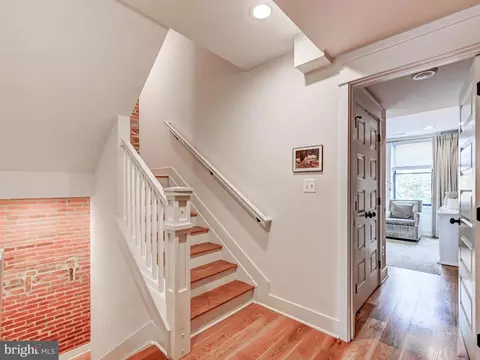 Entry Way - 2021 E Lombard St, Baltimore, MD 21231 photo 4 of 5
