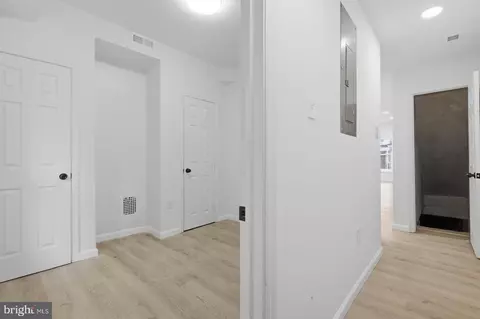 Entry Way - 744 Bartlett Ave, Baltimore, MD 21218 photo 3 of 6