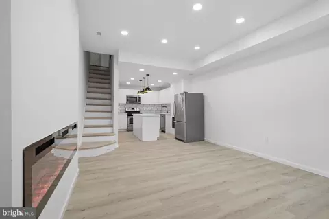 Entry Way - 744 Bartlett Ave, Baltimore, MD 21218 photo 1 of 6
