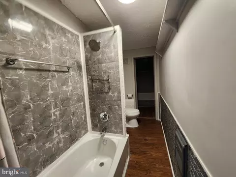 Entry Way - 3336 Frederick Ave, Baltimore, MD 21229 photo 5 of 8