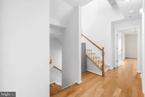 Entry Way - 1420 Benjamin St, Baltimore, MD 21230 photo 6 of 8