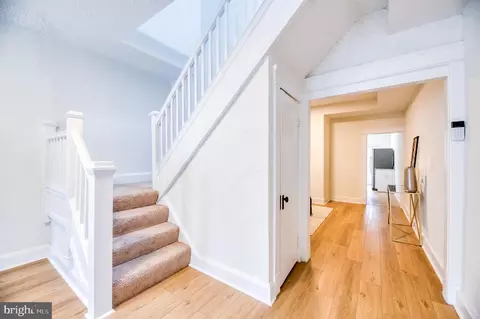 Entry Way - 517 E 38th St, Baltimore, MD 21218 photo 2 of 3