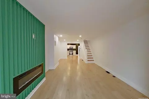 Living - 1129 W Ostend St, Baltimore, MD 21230 photo 3 of 5