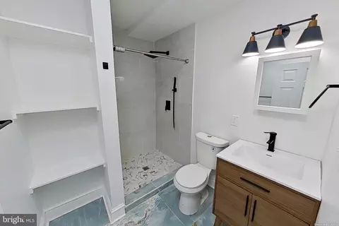 Bath - 1129 W Ostend St, Baltimore, MD 21230 photo 2 of 2