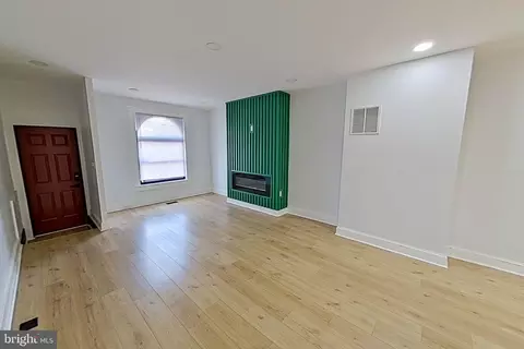 Living - 1129 W Ostend St, Baltimore, MD 21230 photo 2 of 5
