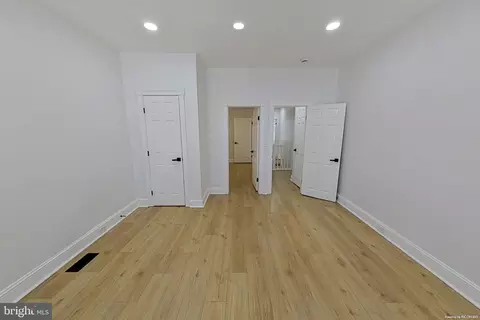 Entry Way - 1129 W Ostend St, Baltimore, MD 21230 photo 1 of 1