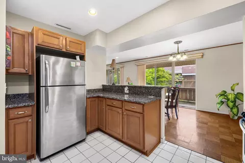 Kitchen - 11 Hamill Rd #11E, Baltimore, MD 21210 photo 4 of 4