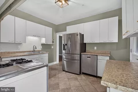 Kitchen - 511 Thornfield Rd, Baltimore, MD 21229 photo 1 of 3