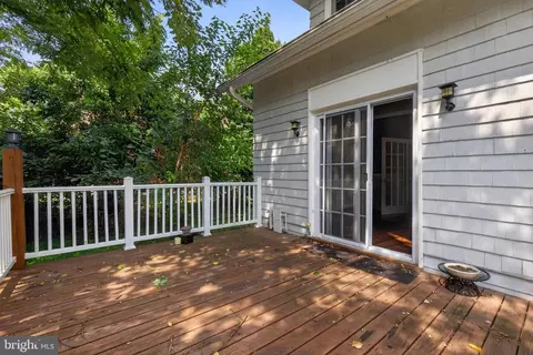 Exterior - 511 Thornfield Rd, Baltimore, MD 21229 photo 5 of 6