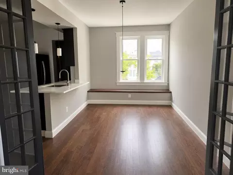 Living - 413 Lyndhurst St, Baltimore, MD 21229 photo 4 of 4
