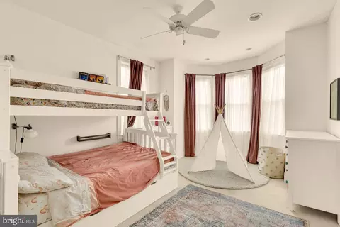 Bedroom - 115 E Montgomery St, Baltimore, MD 21230 photo 4 of 5