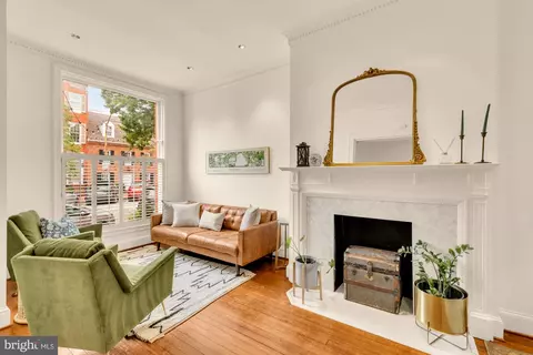 Living - 115 E Montgomery St, Baltimore, MD 21230 photo 1 of 1